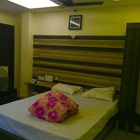 Hotel Devibala Residency Villupuram Exteriér fotografie